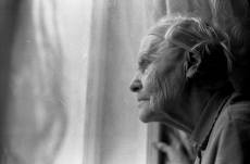 Internetová poradna pomůže s péčí o seniory s Alzheimerovou nemocí