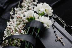 Jaké kytky se hodí na pohřeb?
